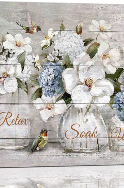 Farmhouse Flower Decor Wall Art: Rustic Hummingbird